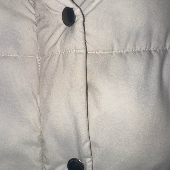 Cream Puffer Vest - Picture 2 of 4